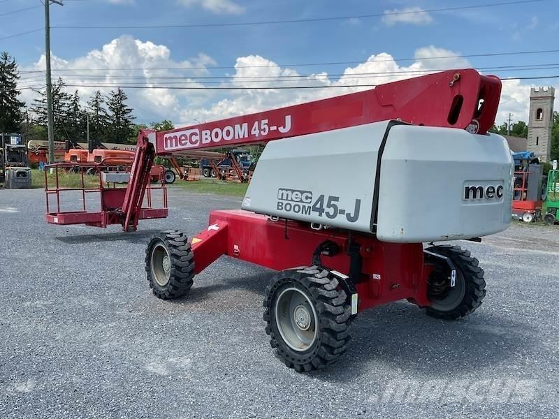 MEC 45J Plataformas de trabajo telescópica