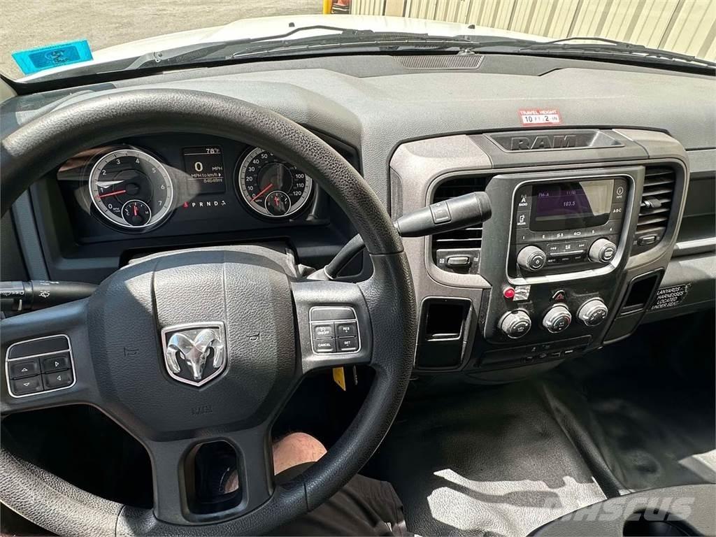 RAM 4500 Plataformas sobre camión