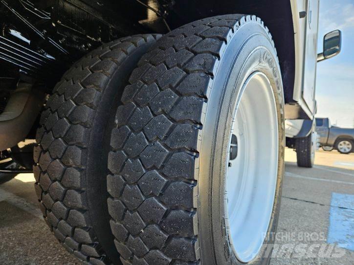 RAM 5500 Plataformas sobre camión