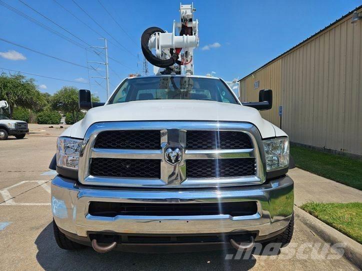 RAM 5500 Plataformas sobre camión