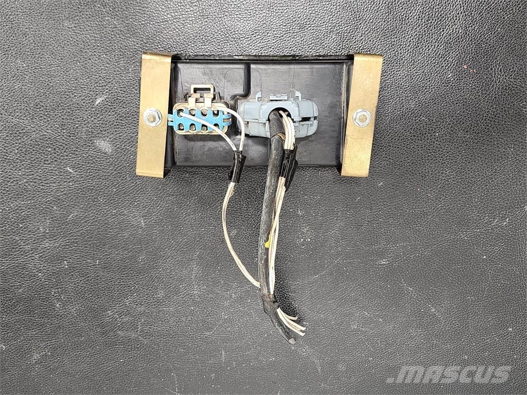  Unmarked Electrónicos