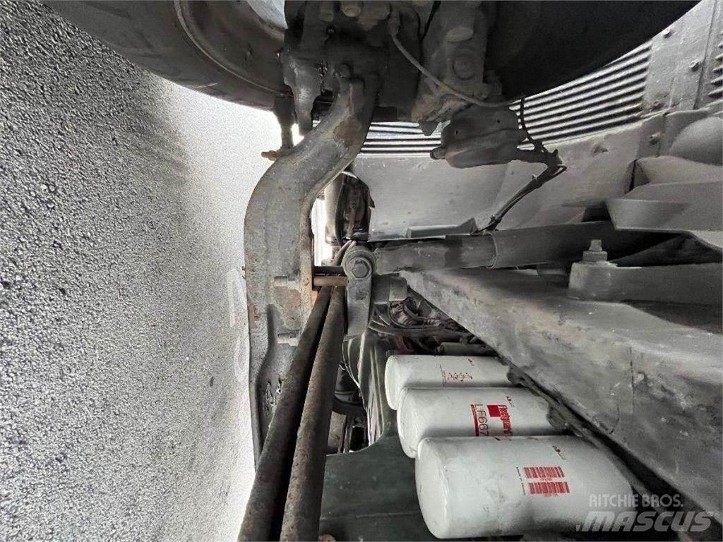 Volvo VNL Ejes