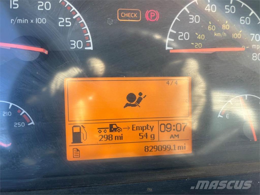 Volvo VNL Camiones cisterna