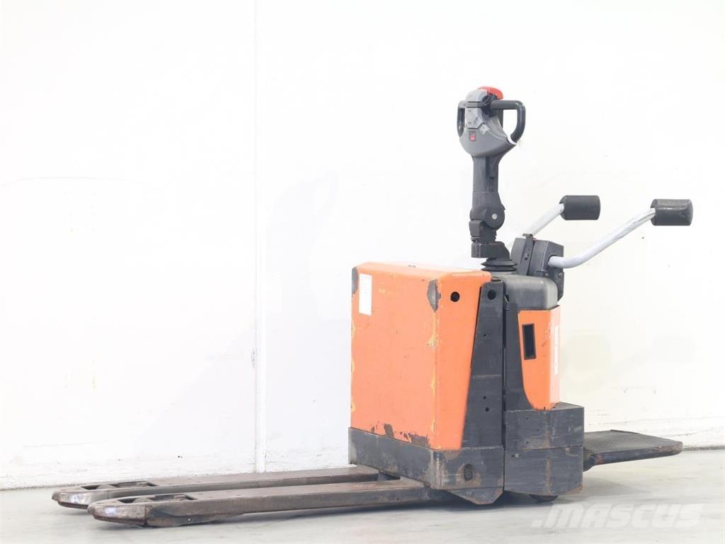 BT LPE200/8 Apiladores eléctricos
