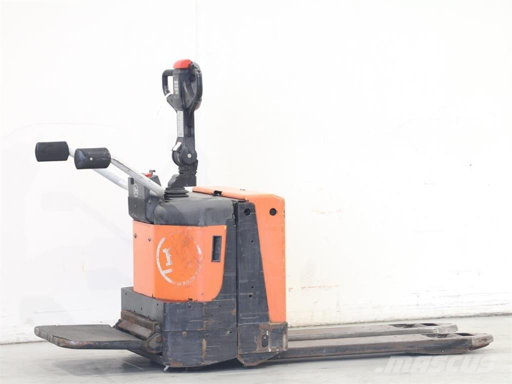 BT LPE200/8 Apiladores eléctricos