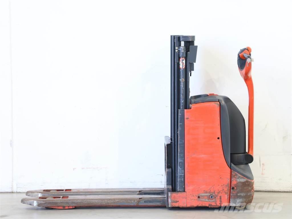 Linde D06/1160 Apiladores eléctricos