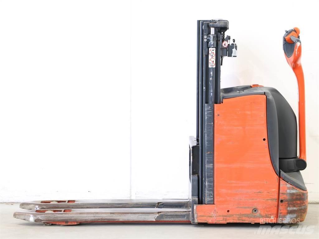 Linde D08/1160-00 Apiladores eléctricos