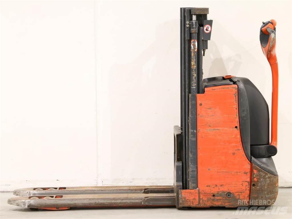 Linde D08/1160-00 Apiladores eléctricos