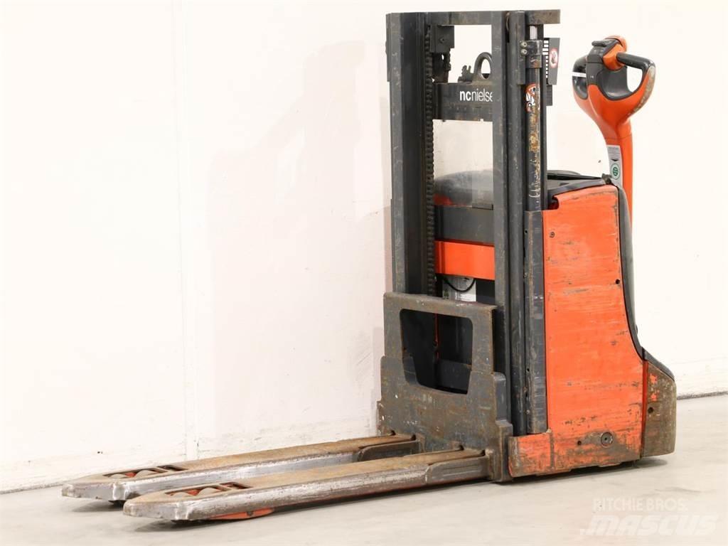 Linde D08/1160-00 Apiladores eléctricos