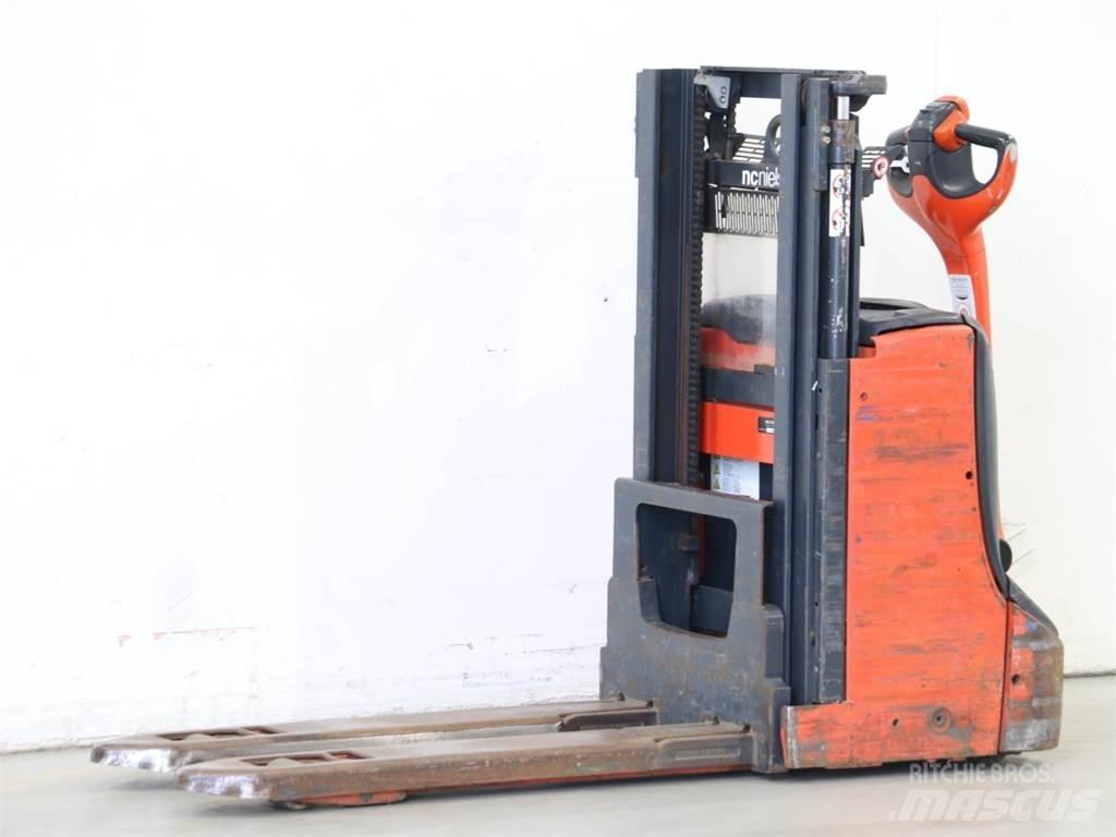 Linde D08/1160-00 Apiladores eléctricos