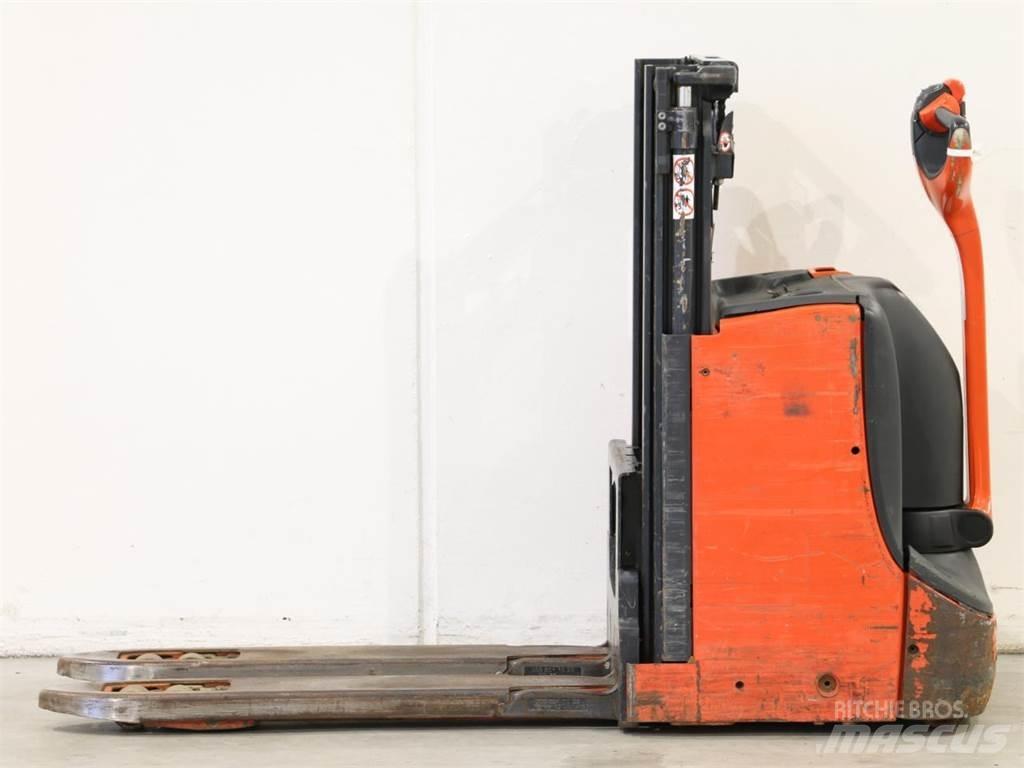 Linde D08/1160-00 Apiladores eléctricos
