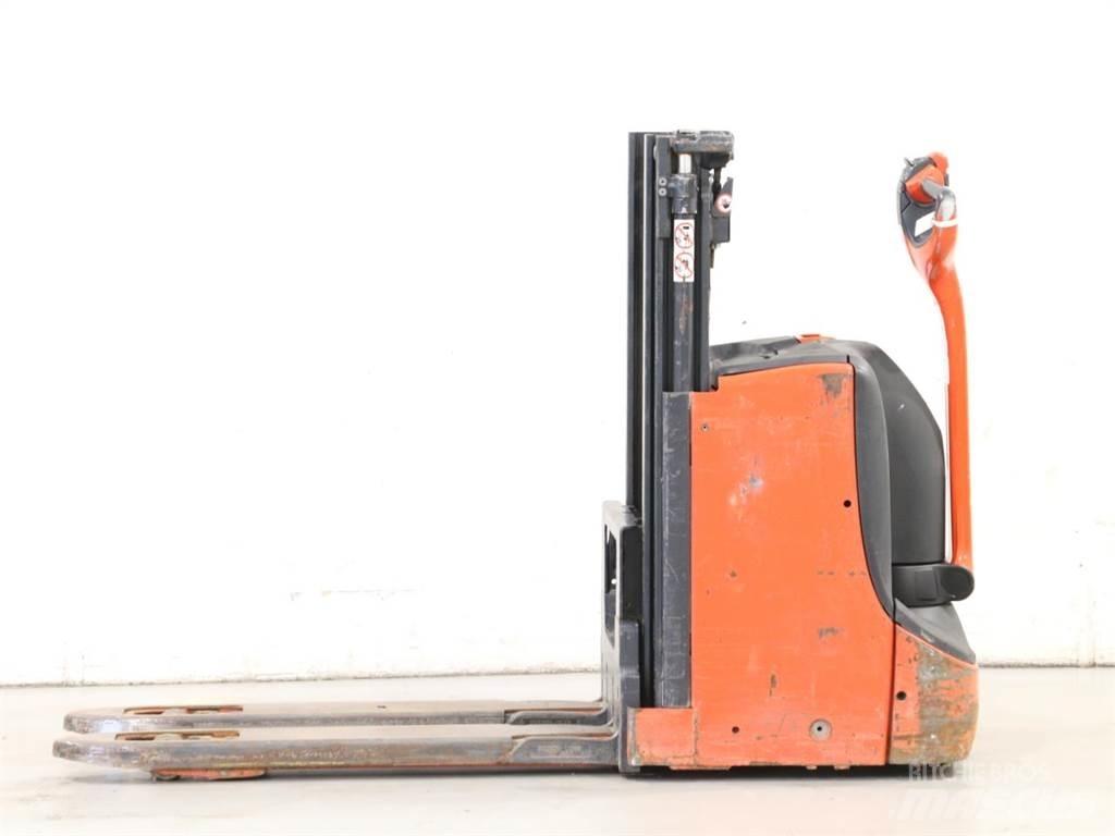 Linde D08/1160-00 Apiladores eléctricos