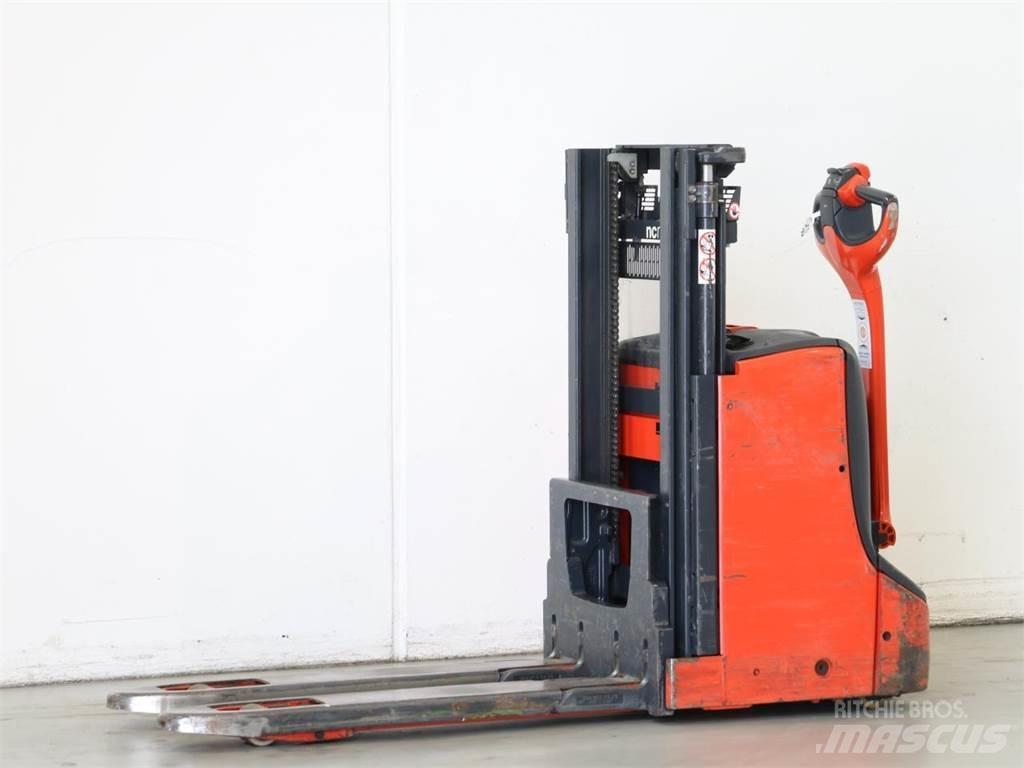 Linde D08/1160-01 Apiladores eléctricos