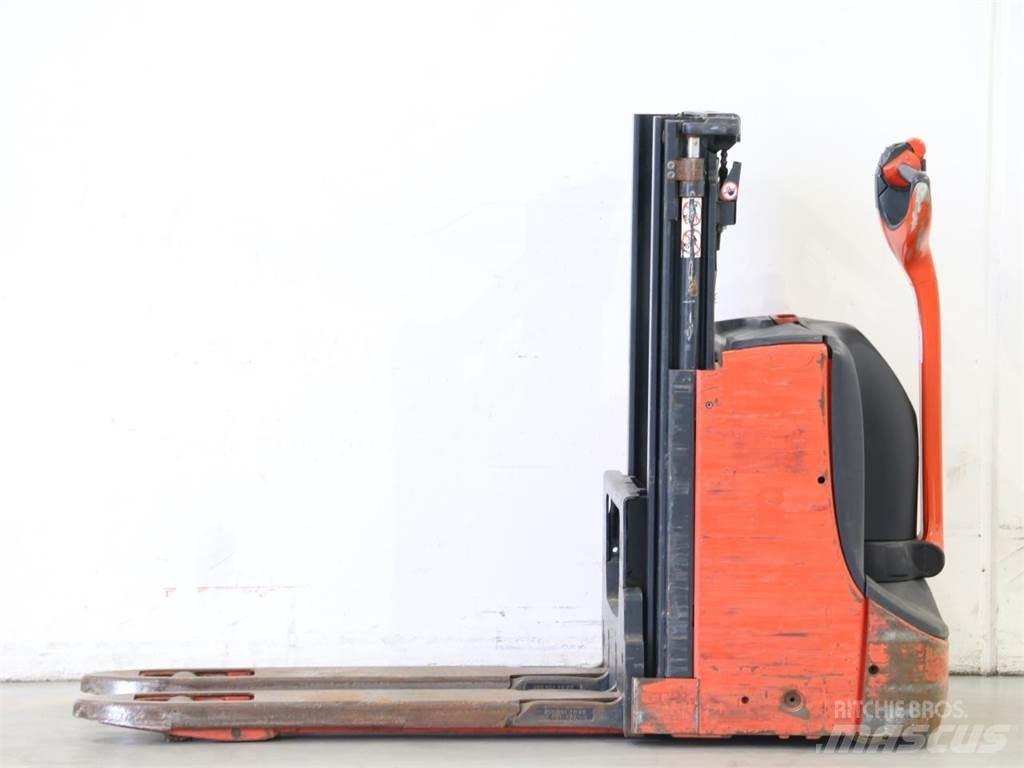 Linde D08/1160-01 Apiladores eléctricos