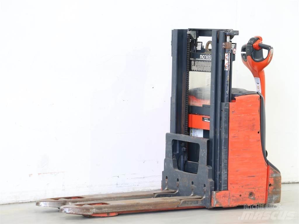 Linde D08/1160-01 Apiladores eléctricos