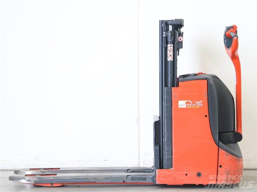 Linde D08/1160-01 Apiladores eléctricos