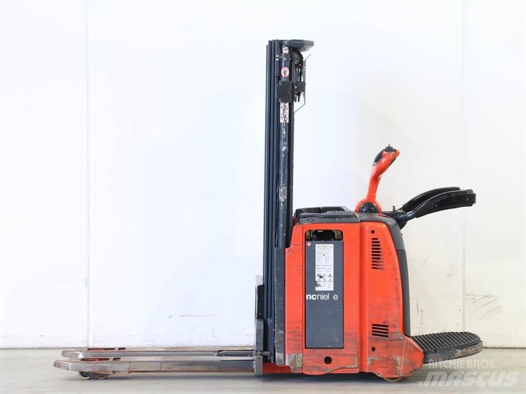 Linde D12AP/133 Apiladores eléctricos