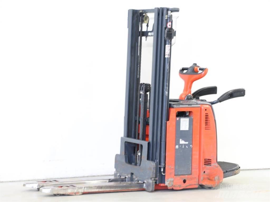 Linde D12AP/133 Apiladores eléctricos