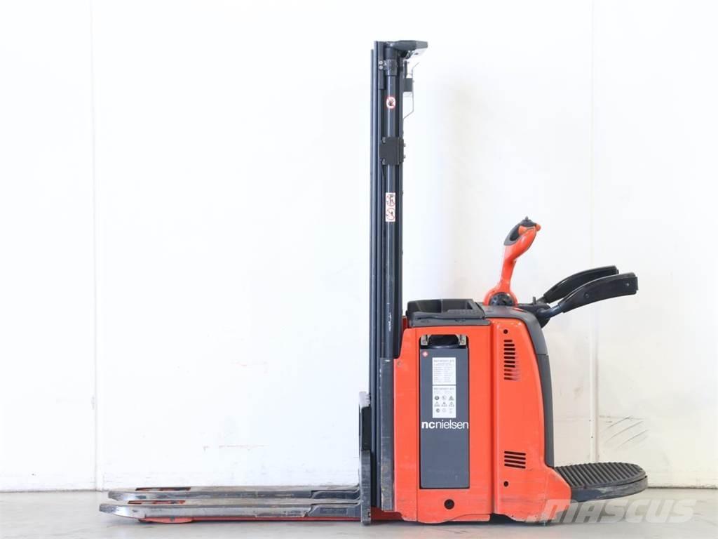 Linde D12AP/133-01 Apiladores eléctricos