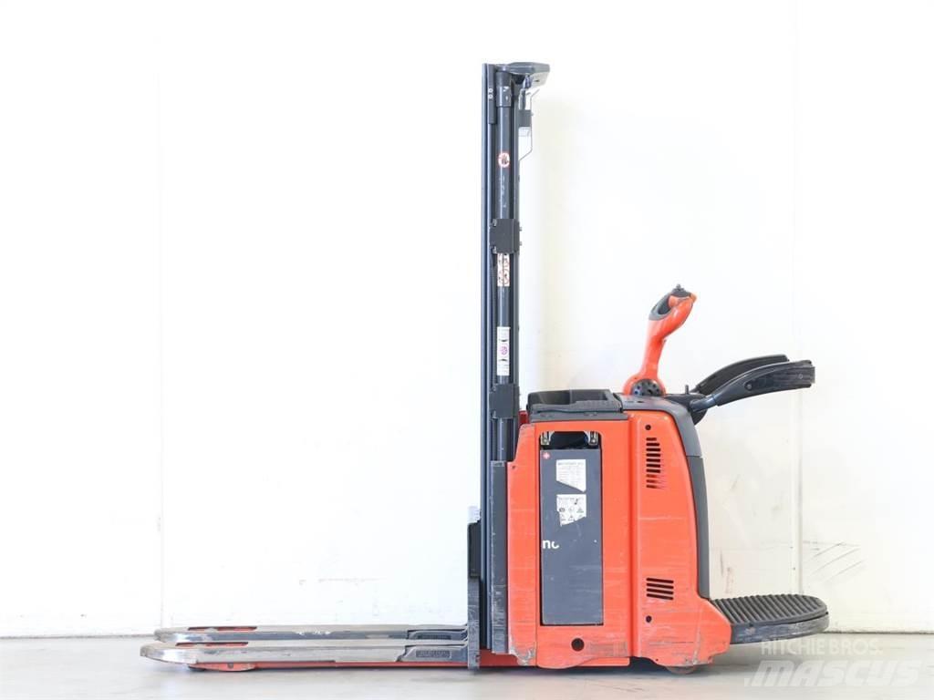 Linde D12AP/133-01 Apiladores eléctricos