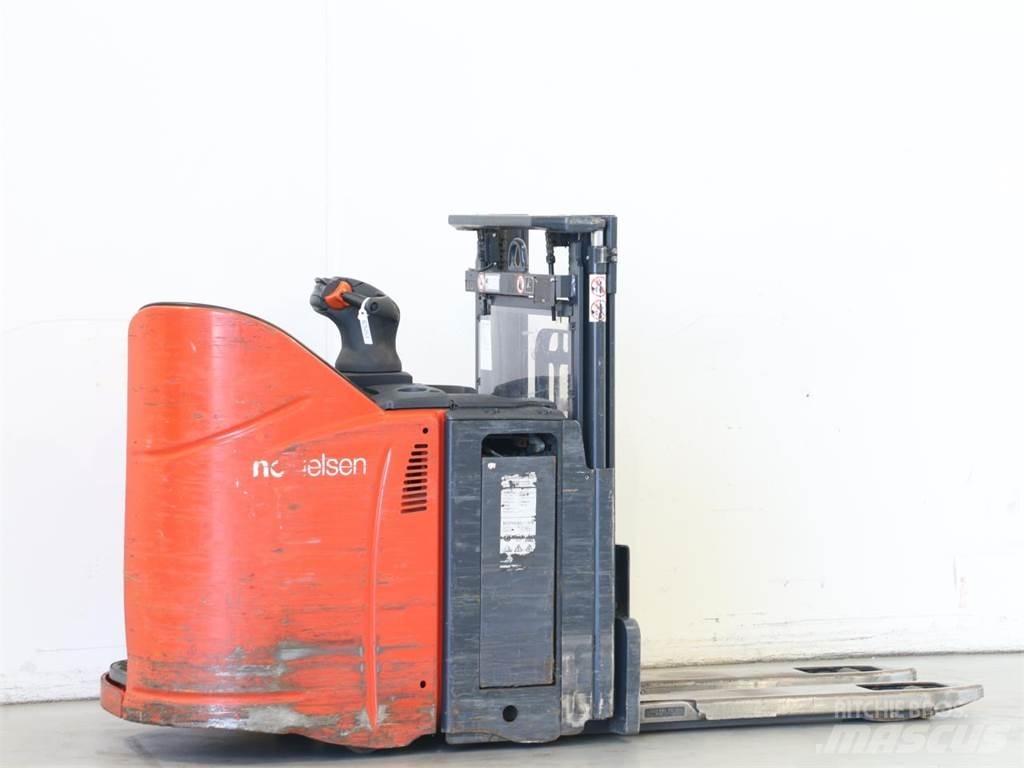 Linde D12HPSP/133 Apiladores eléctricos