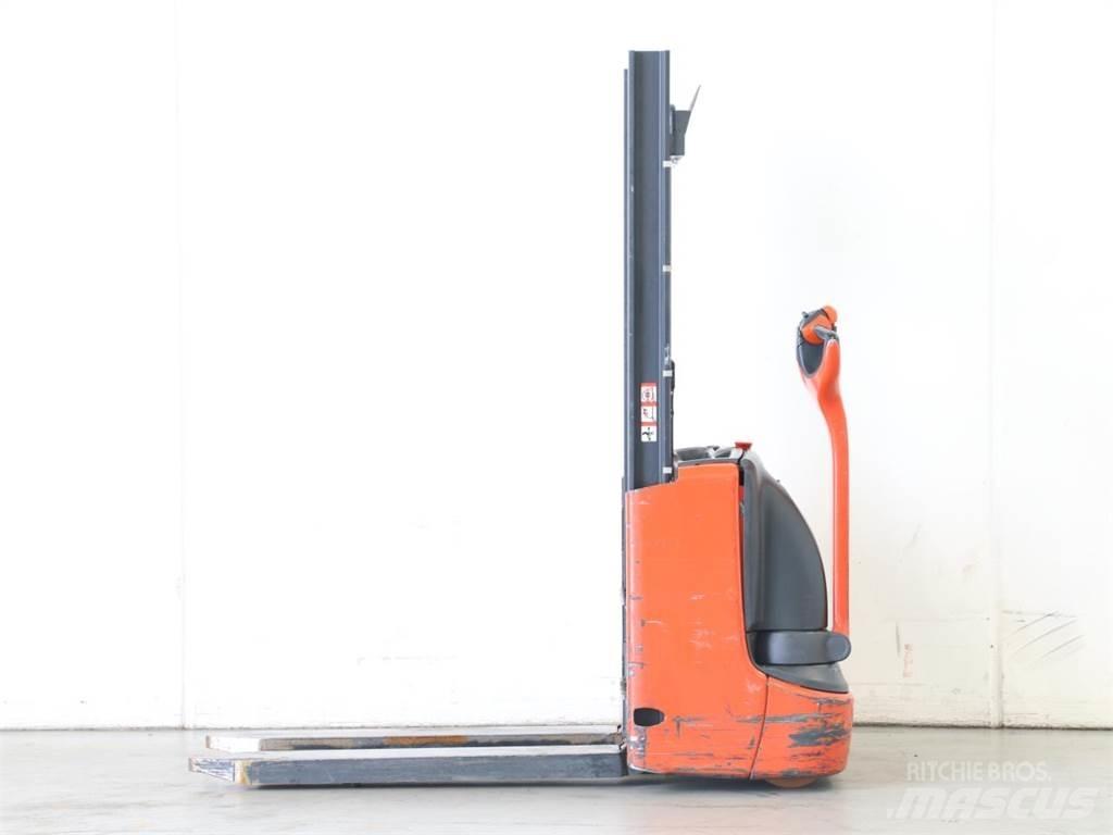 Linde L10/1172-01 Apiladores eléctricos