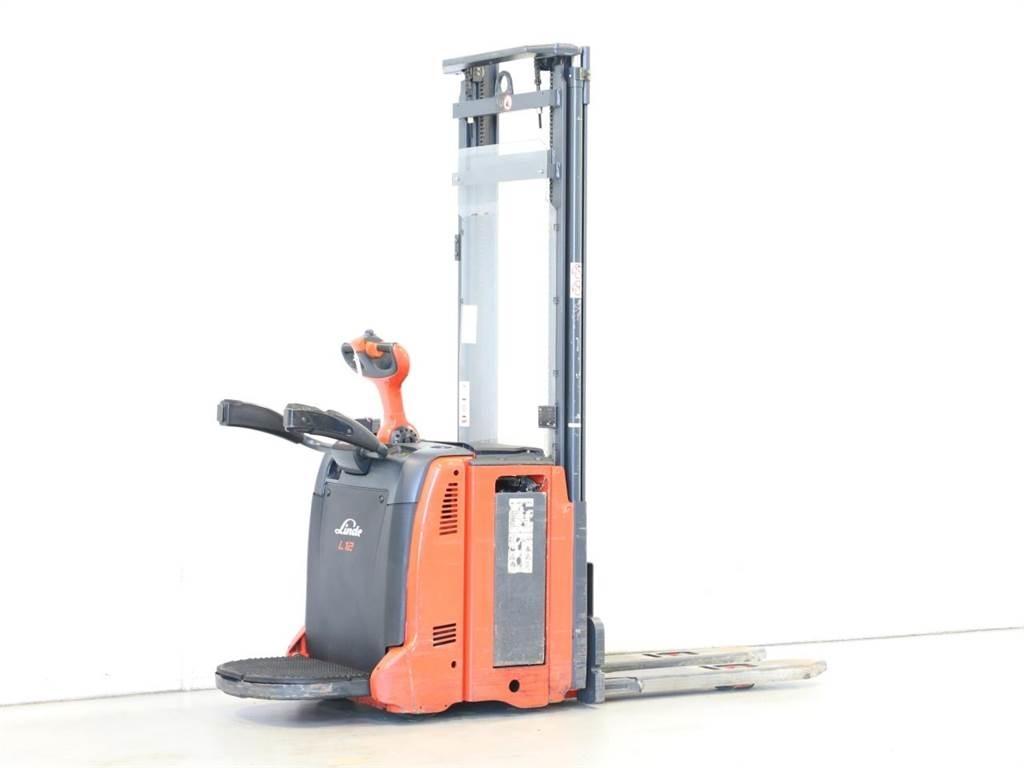 Linde L12AP/133-00 Apiladores eléctricos