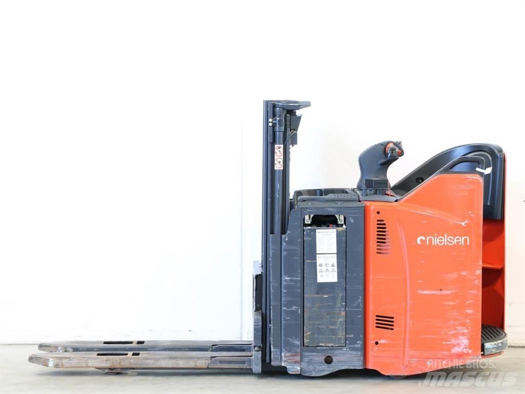 Linde L12SP/133-00 Apiladores eléctricos
