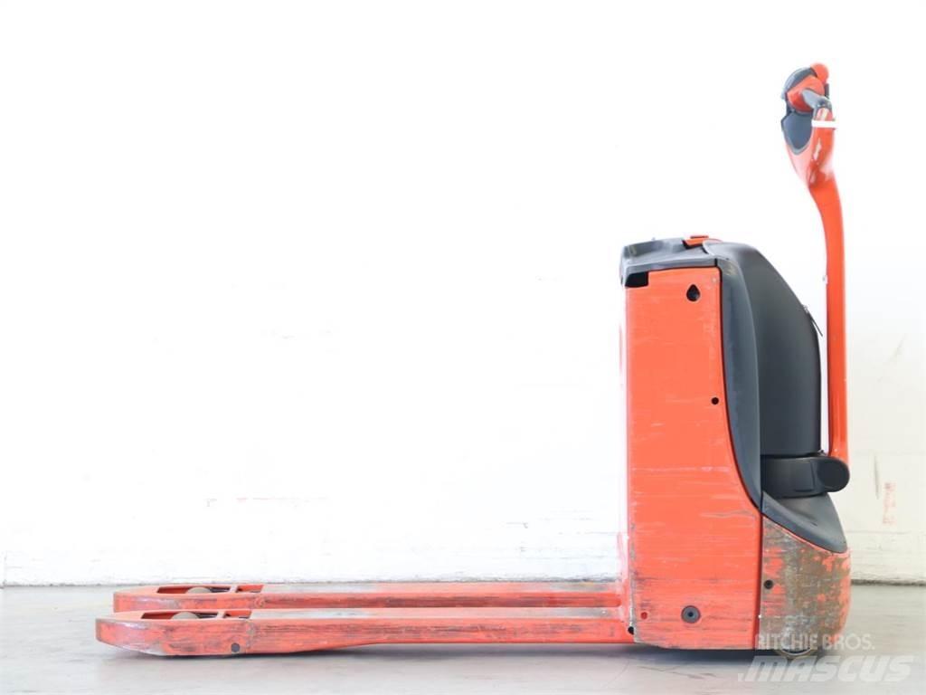 Linde T16/1152 Apiladores eléctricos