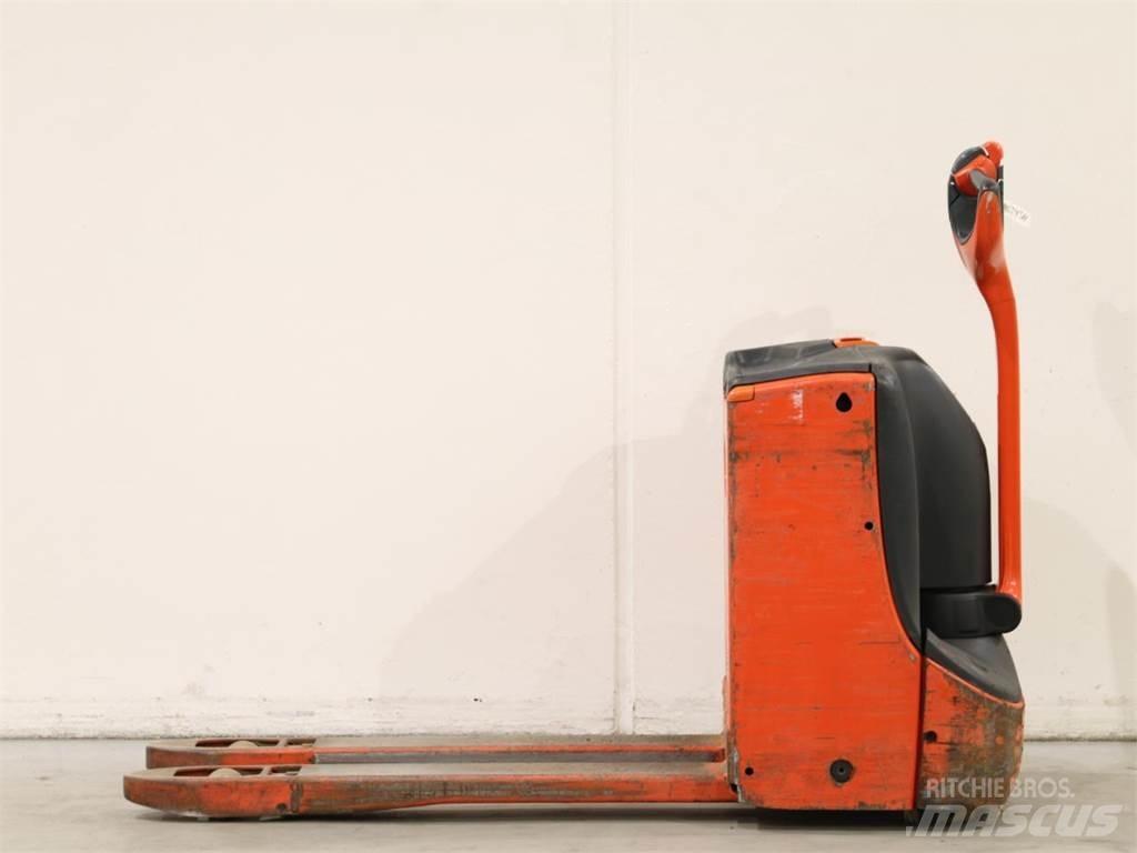 Linde T16/1152-00 Apiladores eléctricos