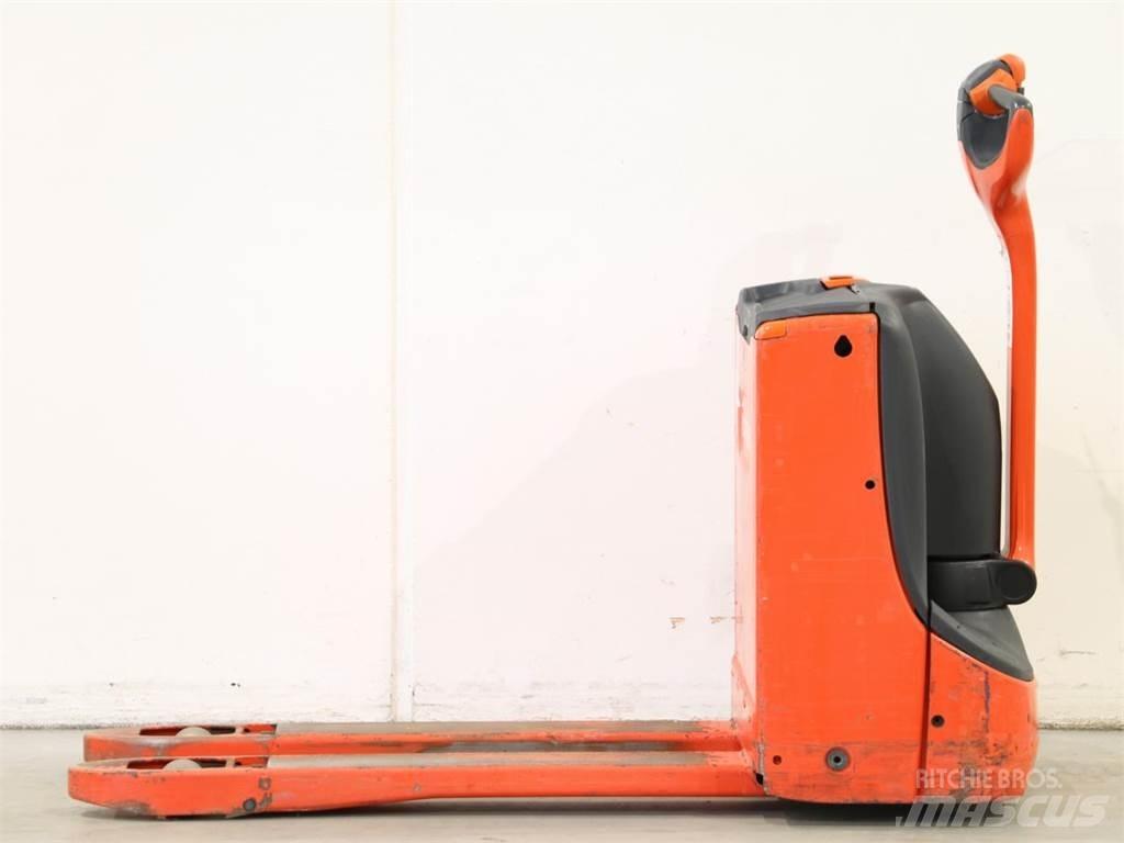 Linde T16/1152-00 Apiladores eléctricos