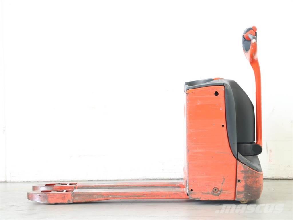 Linde T16/1152-00 Apiladores eléctricos