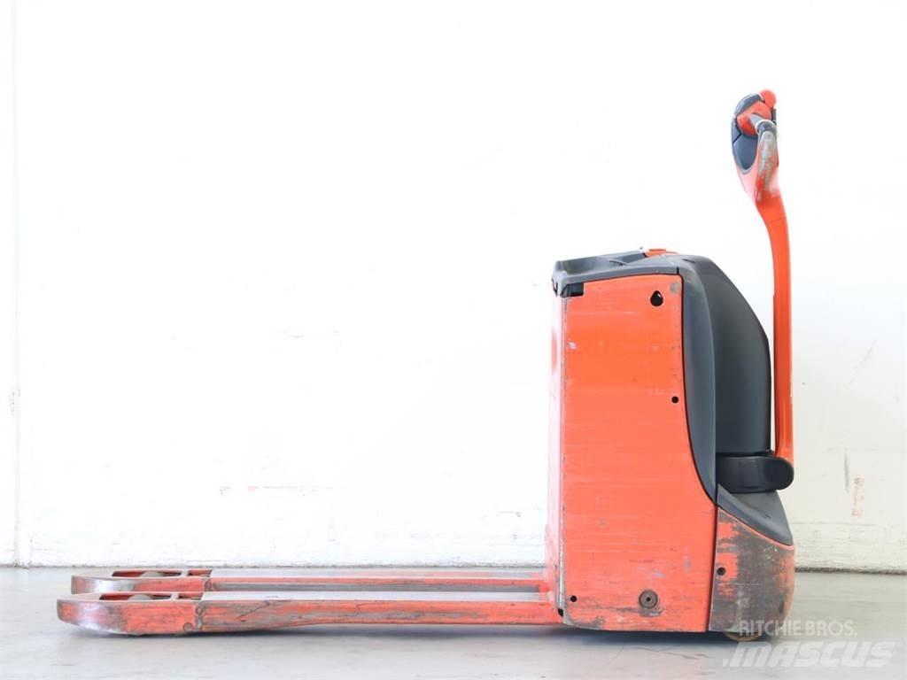 Linde T16/1152-00 Apiladores eléctricos