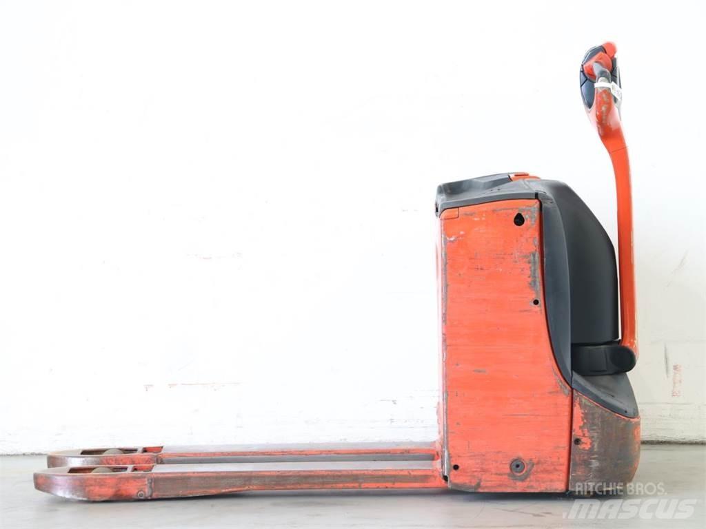 Linde T16/1152-00 Apiladores eléctricos