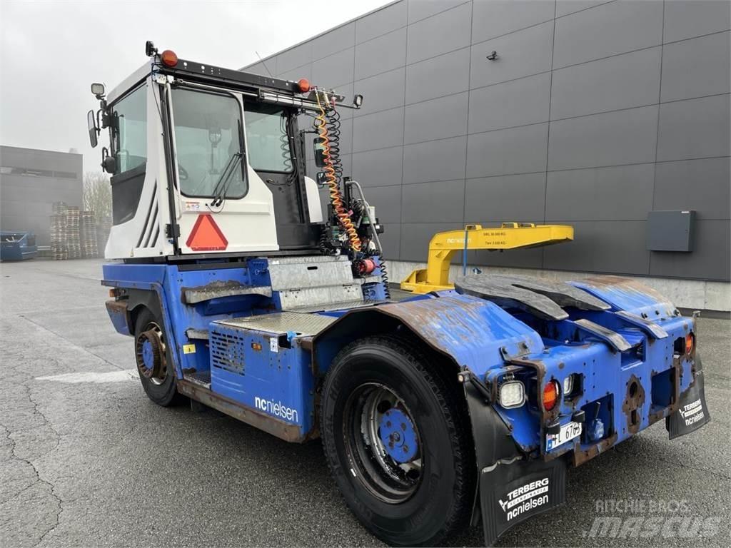 Terberg RT223 4X4 Almacenaje - Otros