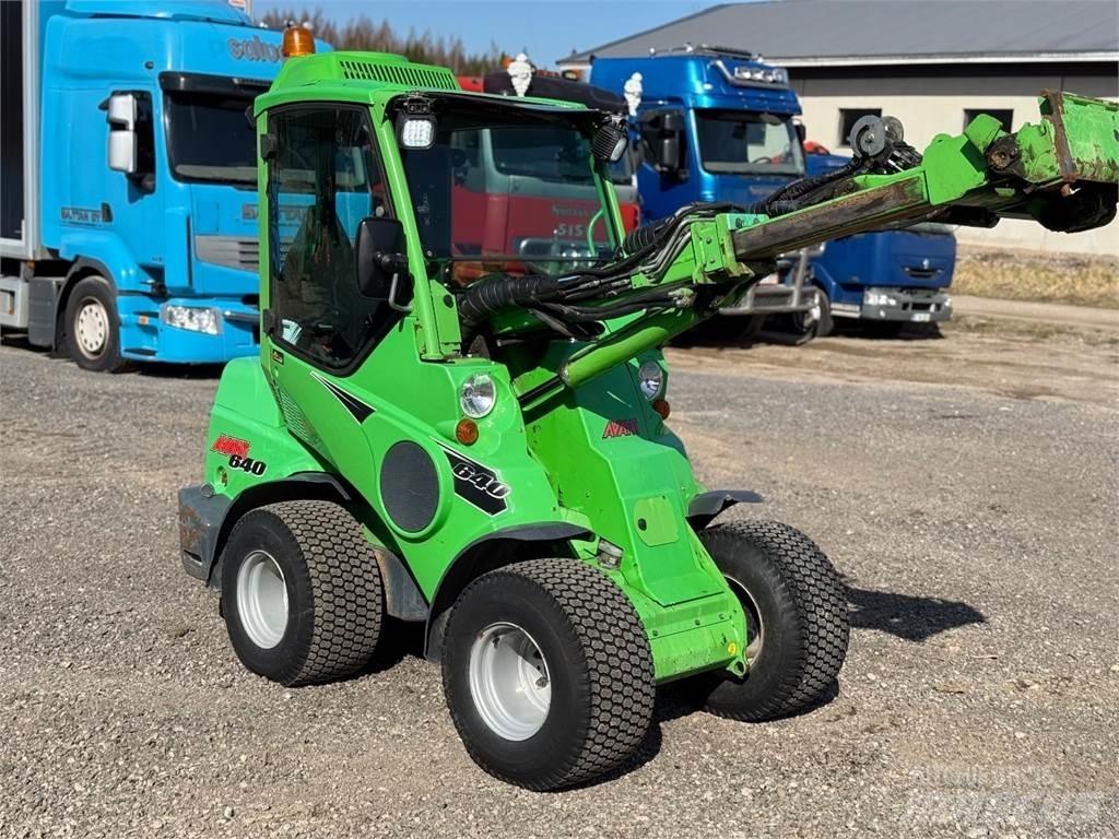 Avant 640 DLX Palas cargadoras