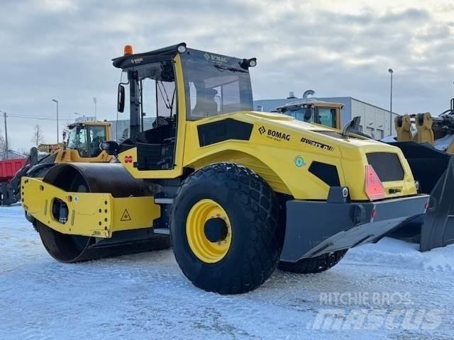 Bomag BW 213D-5 Construcción - Otros