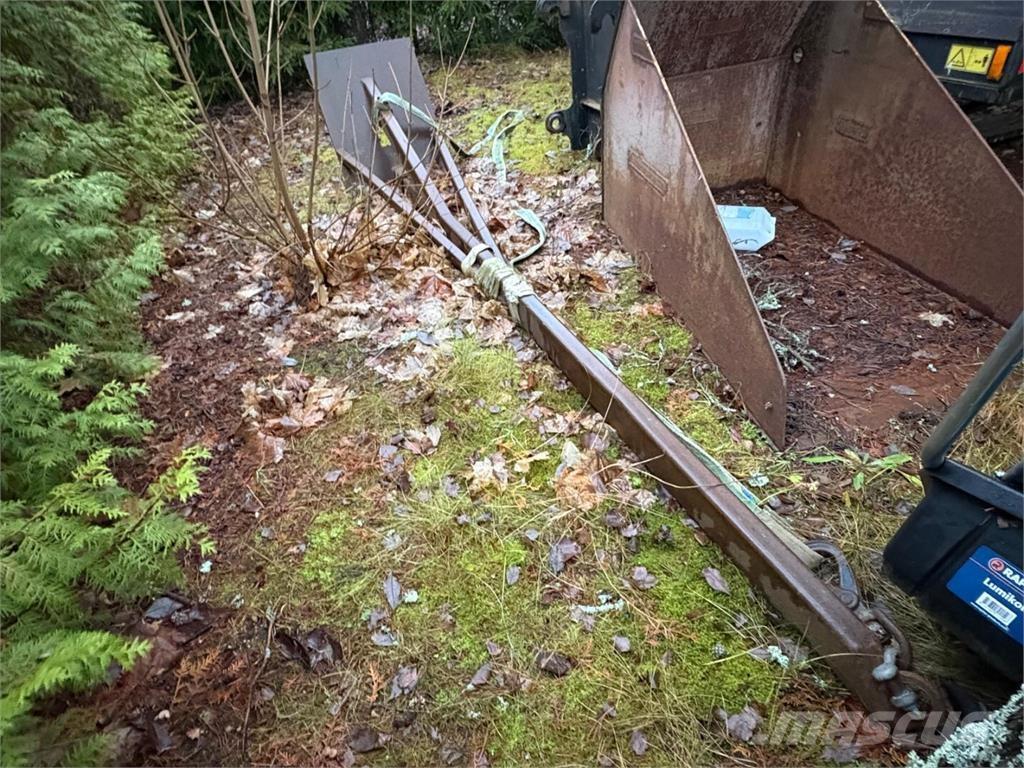 CAT TH 580 B Carretillas telescópicas