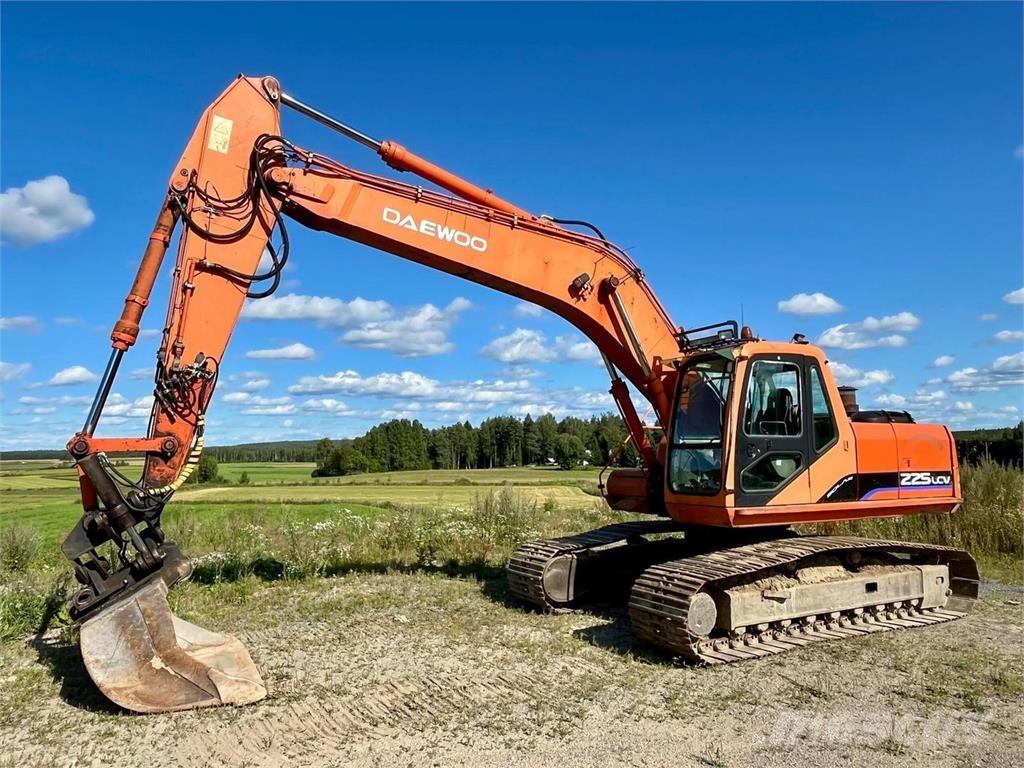 Daewoo 220LC-V Excavadoras de cadenas