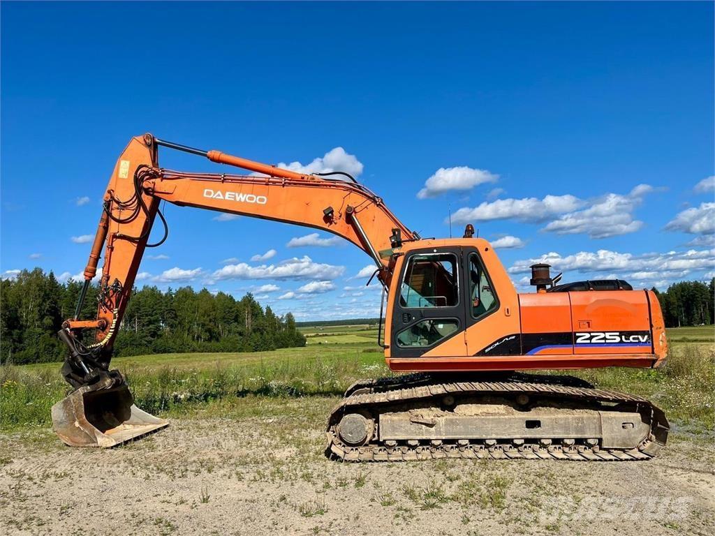 Daewoo 220LC-V Excavadoras de cadenas