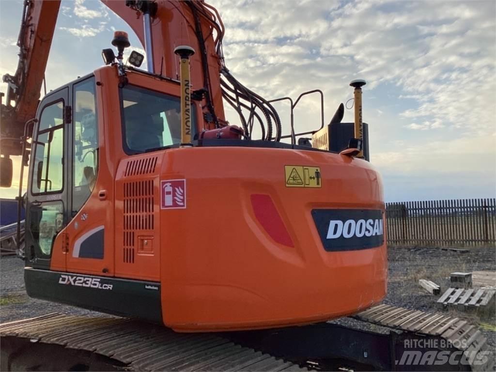 Doosan DX235 LCR Excavadoras de cadenas