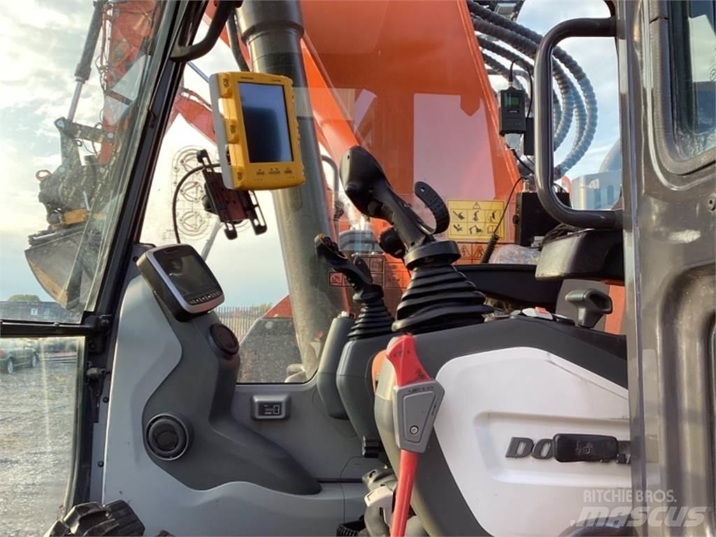 Doosan DX235 LCR Excavadoras de cadenas