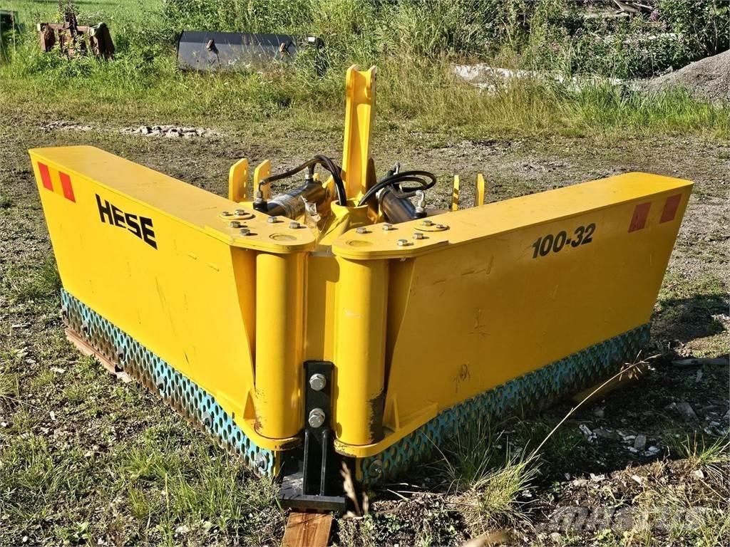Hese HE 100-32 Otros equipos para carreteras y quitanieves
