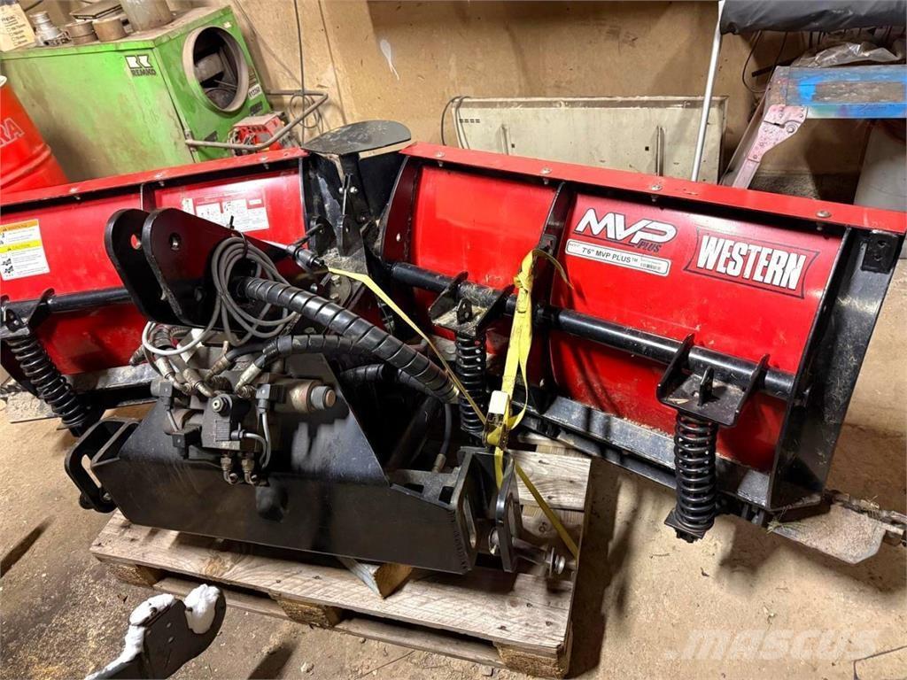 Hilltip Aura Láminas y cuñas quitanieves