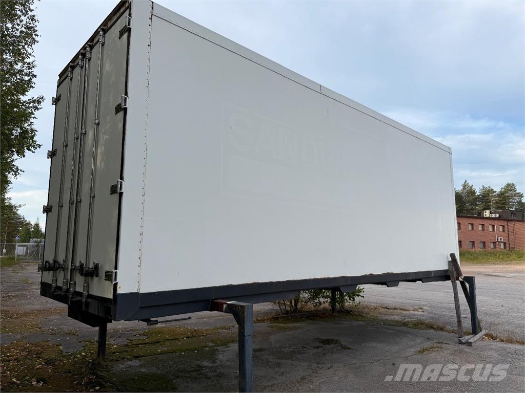  JALKALAVAKONTTI Contenedores especiales