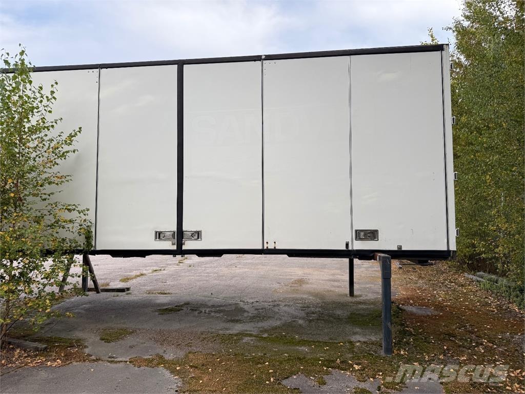  JALKALAVAKONTTI Contenedores especiales