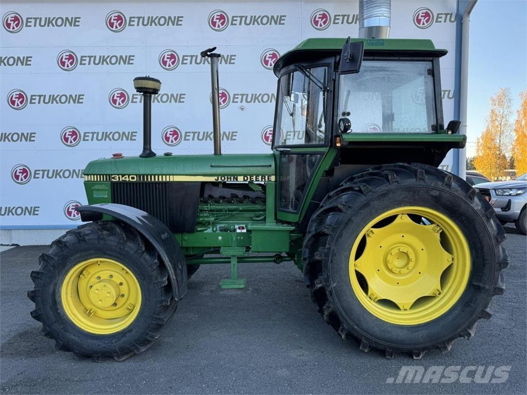 John Deere 3140 Tractores