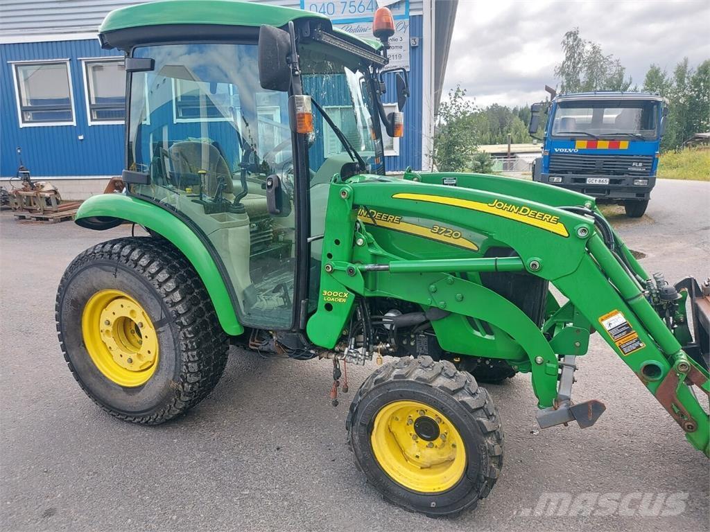 John Deere 3720 Tractores