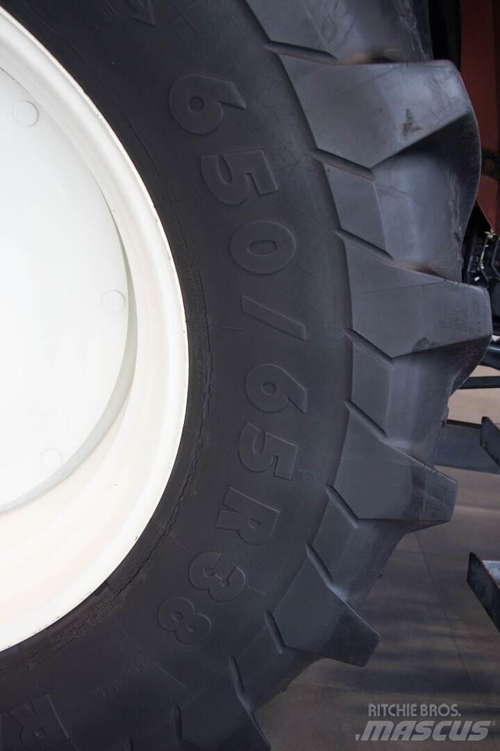 New Holland M135 Tractores