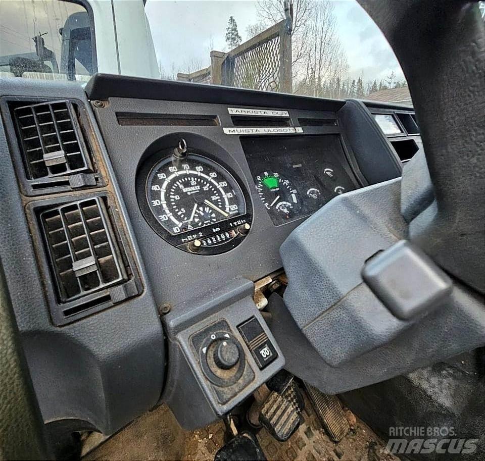 Renault M230ti Camiones polibrazo